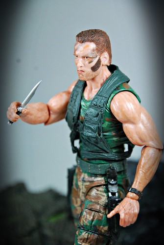 Predator Major Dutch (Arnold Schwarzenegger) 1/4 Scale Figure By NECA