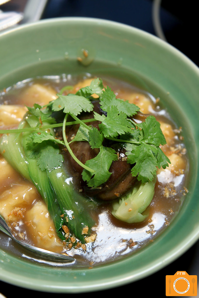 Coca Braised Tofu with Taiwan Bokchoy in a Clay Pot