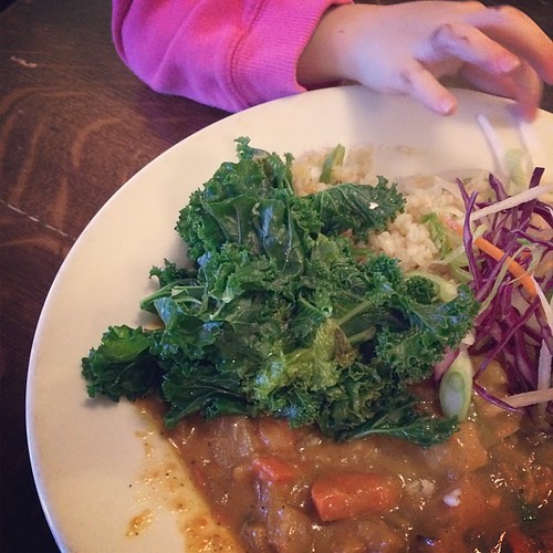 Root veggie stew + kale + brown rice = happy belly. #innseasoncafe #glutenfree #vegan