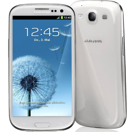 Samsung Galaxy S3 i9300 White by mahnoormalik1