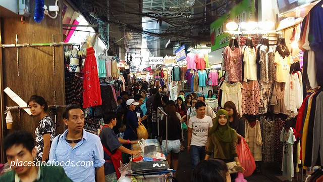 bangkok 25 jan 2014 pratunam market shopping