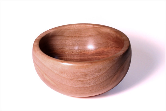 A Simple Walnut Bowl
