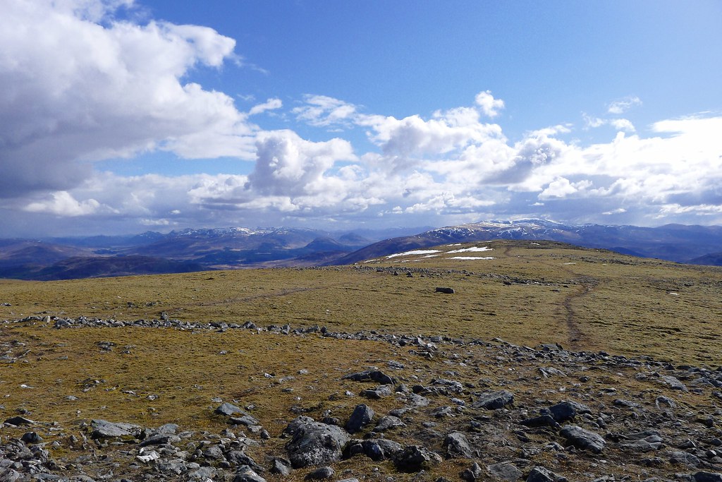 Gael Charn summit plateau