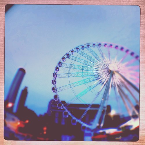 Ferris Wheel (294/365) by elawgrrl