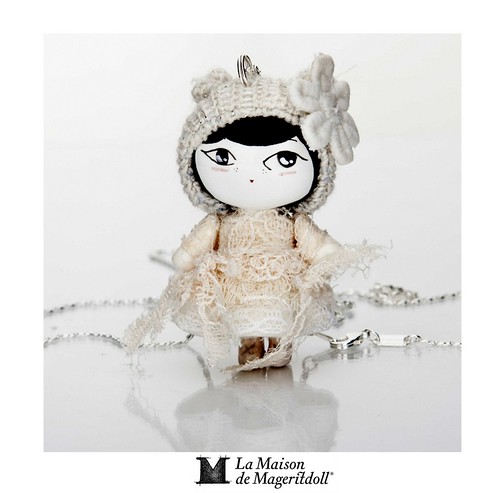 Mageritdoll: Little Vintage Mouse (Resin Art Doll Jewelry - Joyas de Muñeca. Muñeca artística resina) by La Maison de Mageritdoll