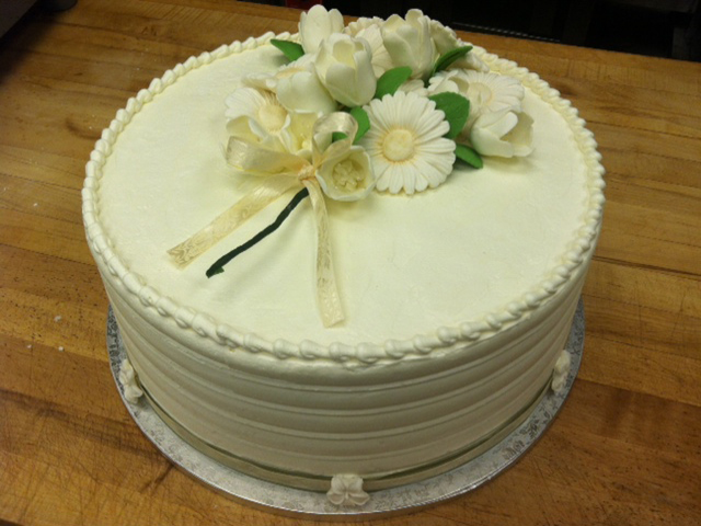 wc-flower-bow-wedding-cake