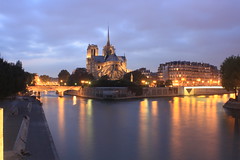 Paris bye night