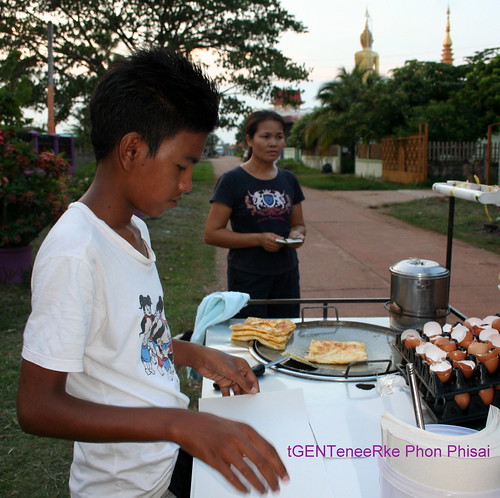 Pancakes in soi 9 (3) by tGenteneeRke along the Mekong river