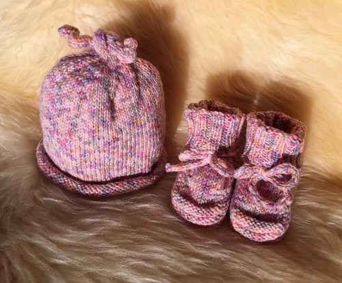 Squiggly Baby Booties by Beatrixknits