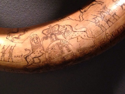 Lion and unicorn on a Jacob Gay powder horn, 1759