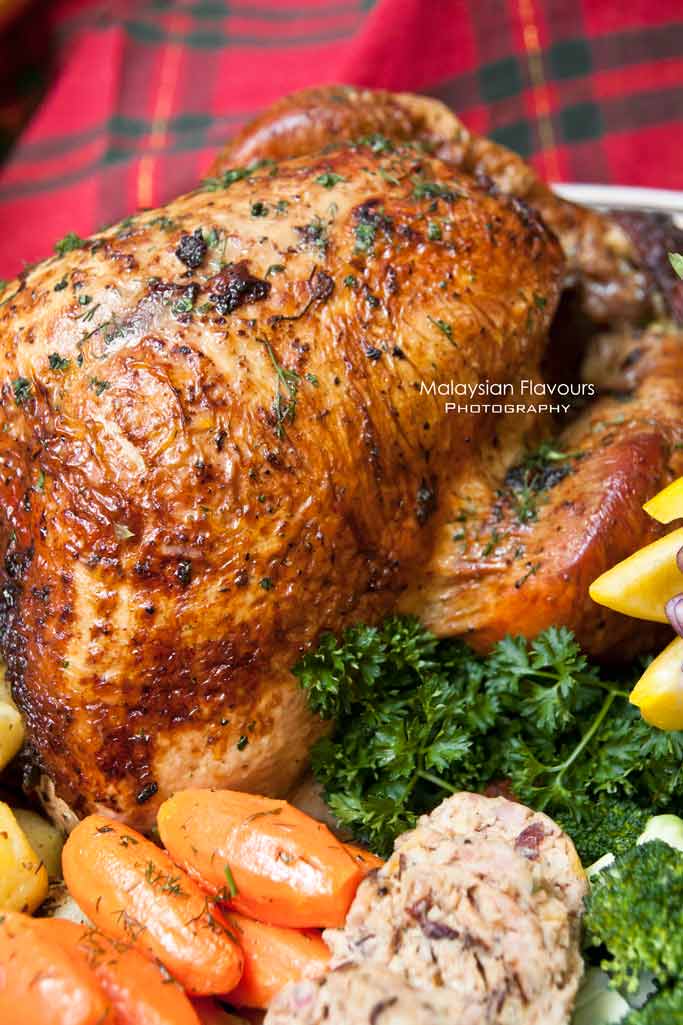 roasted-tom-turkey-meat-christmas-celebration-seasons-cafe