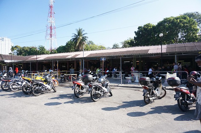 Halal breakfast in Penang Astaka Taman Tun Sardon-034
