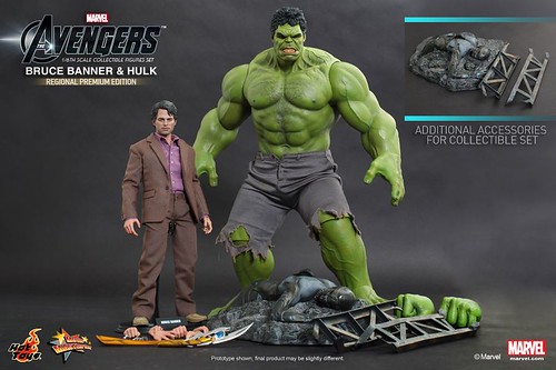 Hot-Toys-The-Avengers-Bruce-Banner-and-Hulk-Collectible-Figures-Set-Regional-Premium-Edition_PR3
