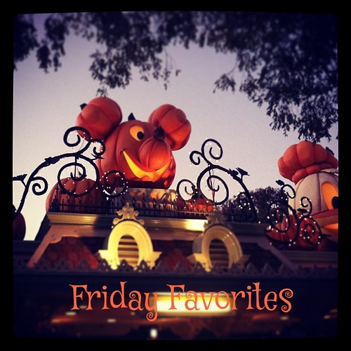 #halloweentime at #disneyland! #pumpkin #mickeymouse #halloween