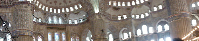Interior de la Mezquita Azul, en Sultanahmet, Estambul.