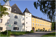 Schloss Hagenau  (A)  OÖ