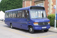 UK - Bus - Beestons