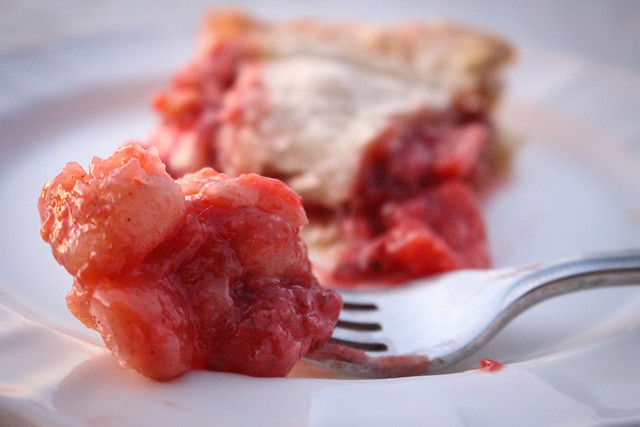 Guava Strawberry Pie - via HeartofHomemade.com