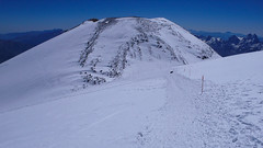 Zejście ze szczytu Elbrus 5642m na przełęcz Sedlovina.