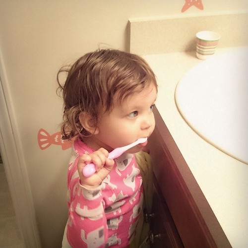 First teeth brushing