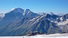 Szczyt Czeget, schronisko Garabashi z podejścia na Elbrus
