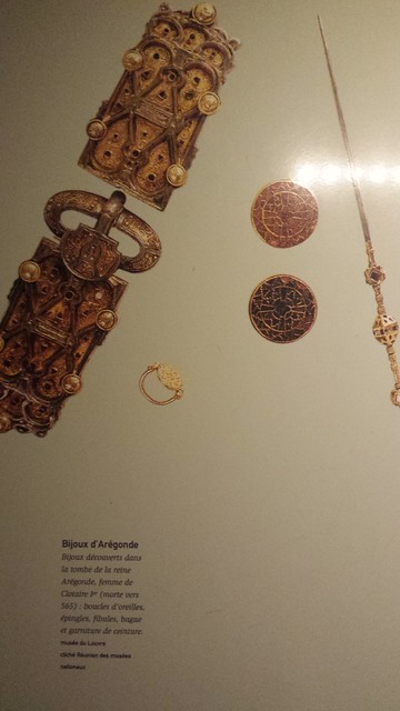 Jewellery from the grave of Queen Aregond