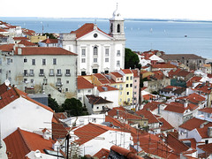 Lisbon, Largo e Miradouro de Santa Luzia