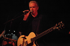 MICK HARVEY PERFORMS THE SONGS OF SERGE GAINSBOURG - La [2] de Apolo