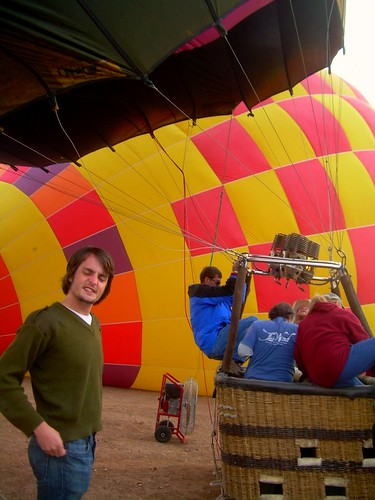 newmexico sunrise hotairballoon taos hotairballooning riograndegorge hotoonballair puebloballoon hotoonballairing