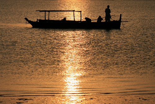 ocean pakistan sea silhouette sunrise boat twilight fishermen magic working delta sindh indus jaki bandar canon400d jhaki iqbalkhatri jakhi