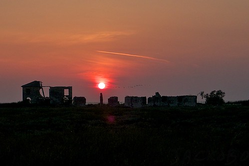 sunset ruins time greece loutro photospecs amfilochia krikellos αμφιλοχία λουτρό ηλιοβασίλεμα αράπησ ερείπια krikelos κρίκελλοσ