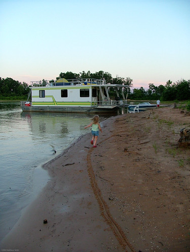 travel usa lake oklahoma geotagged boats houseboat geo:lat=35319888 geo:long=95385532