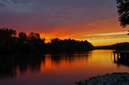 sunset color reflection clouds d50 river nikon ferrylanding coosariver hokesbluffalabama thewaterfallhunterakahoganfann
