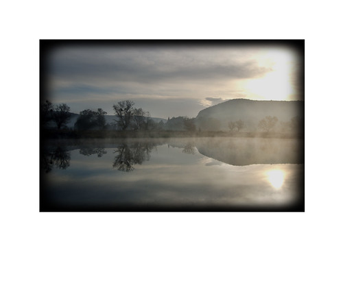 lake horizontal fog sunrise photography wilderness normandy philippe jacquot phj