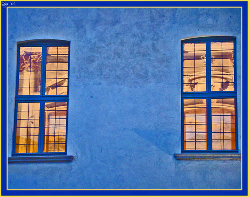 blue windows milan lights searchthebest blu milano details paintings vivid palace bleu villa luci palazzo particolari finestre onblue dipinti outstandingshots abigfave colorphotoaward aplusphoto overtheexcellence