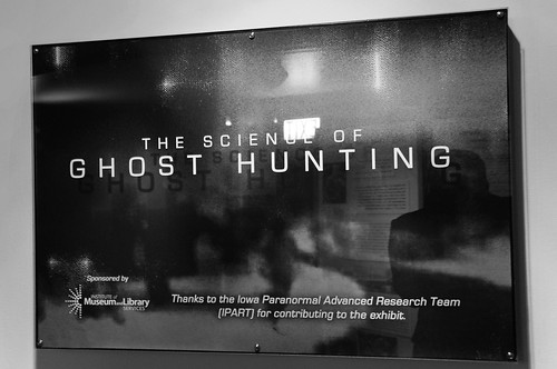 november museum ghosts paranormal 2008 ieee putnam pseudoscience skeptics ghosthunting joenickell cmwdblackandwhite