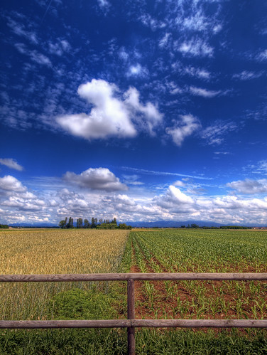 travel sky italy clouds italia blu campagna saronno terra lombardia hdr humus campi agricoltura blinkagain
