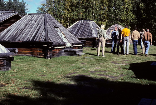 house film nikon sweden scanner slide hut kodachrome 5000 sami dwellings arvidsjaur lulea lapps samipeople supercoolscan culturalcenter1979