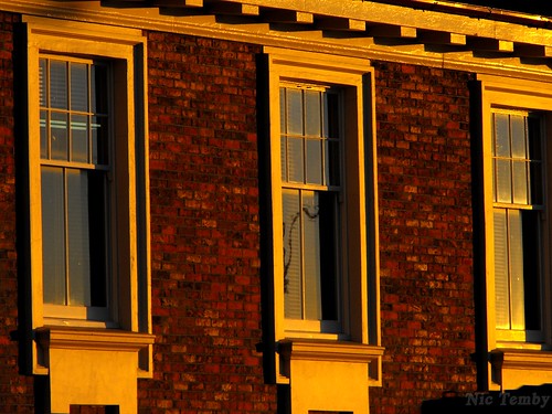 windows newzealand building brick sunsetlight greymouth peachofashot