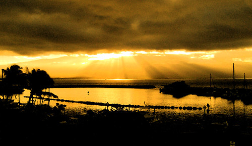 sky sun mountain water clouds photoshop sunrise island hawaii maui haleakala pete 2008 shadown pete4ducks peteliedtke