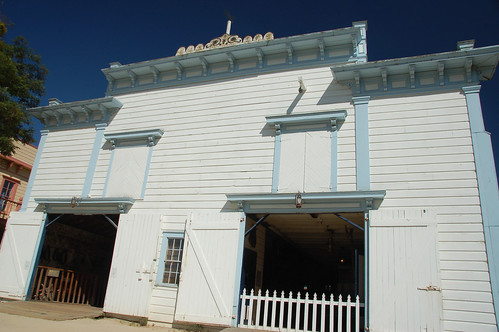 San Juan Bautista Garage