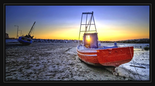 sunset boat seaside sand lancashire explore coastal promenade lancaster ports tidal trawler morecambebay lvs lunevalleysnapper carolinediane