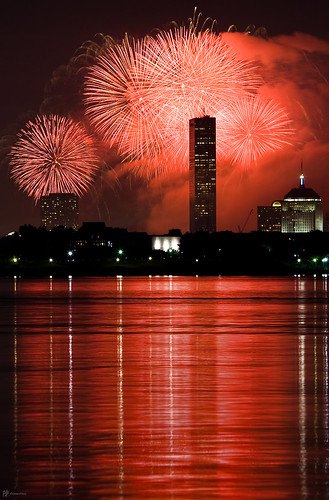 longexposure usa reflection boston skyline night america canon fireworks july4th independenceday massacusetts canon70200f28l canon70200mmf28isusm canondigitalrebelxti