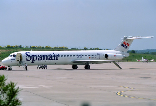 Spanair MD-83 EC-EJQ GRO 21/05/1992
