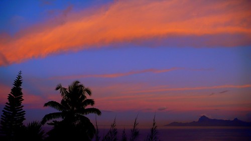 ocean morning blue orange sun home sunrise warm southpacific tropical tahiti moorea frenchpolynesia pierrelesage leicadlux3