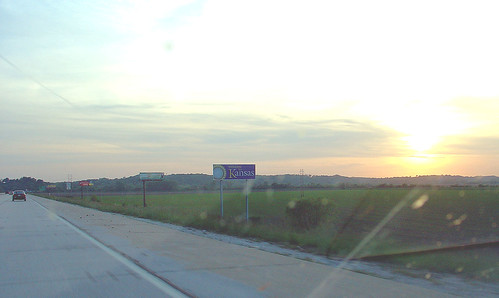 sunset vacation highway may roadtrip 2006 kansas interstate wyandottecounty welcomesign kck kansascitykansas welcometokansas i435 interstate435