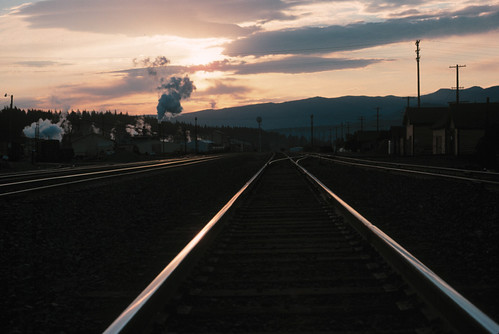 california railroad sunrise perspective tracks truckee