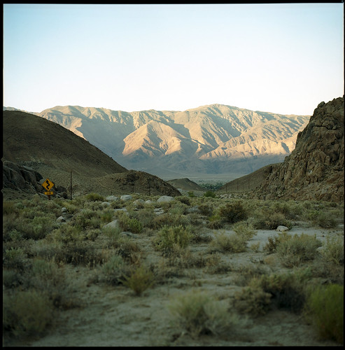 mountains 120 film desert kodak dusk hasselblad hwy395 portra sagebrush easternsierra alabamahills inyo 160nc 80mmcf