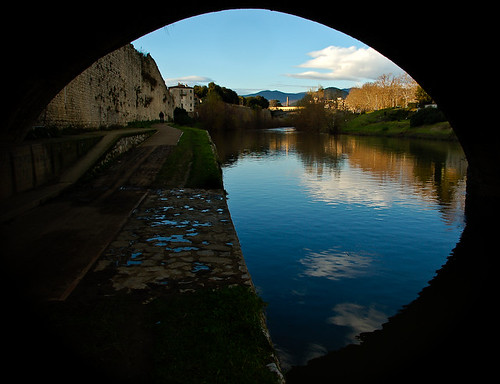 bridge italy river italia fiume tuscany toscana prato bisenzio pontemercatale