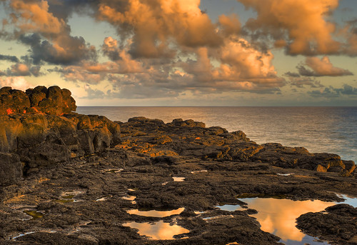 ocean sunrise hawaii kauai hdr princeville lavarock queensbath photomatix nikond80 nikon1855 absolutelystunningscapes